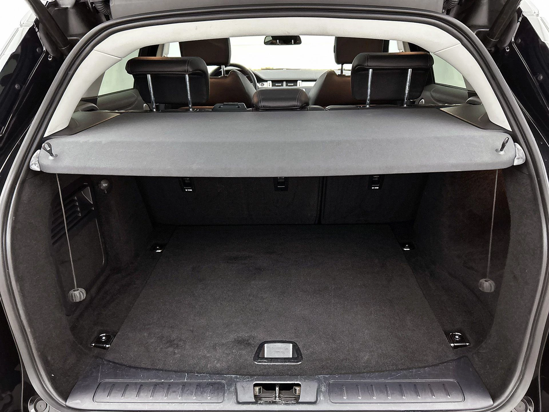 Land Rover-Range Rover Evoque-image-17