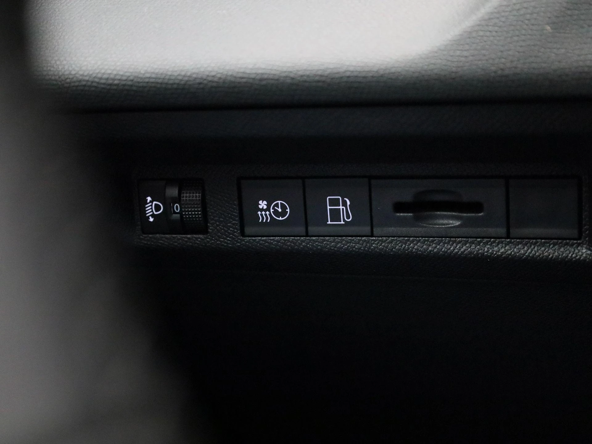 Peugeot-308-image-21
