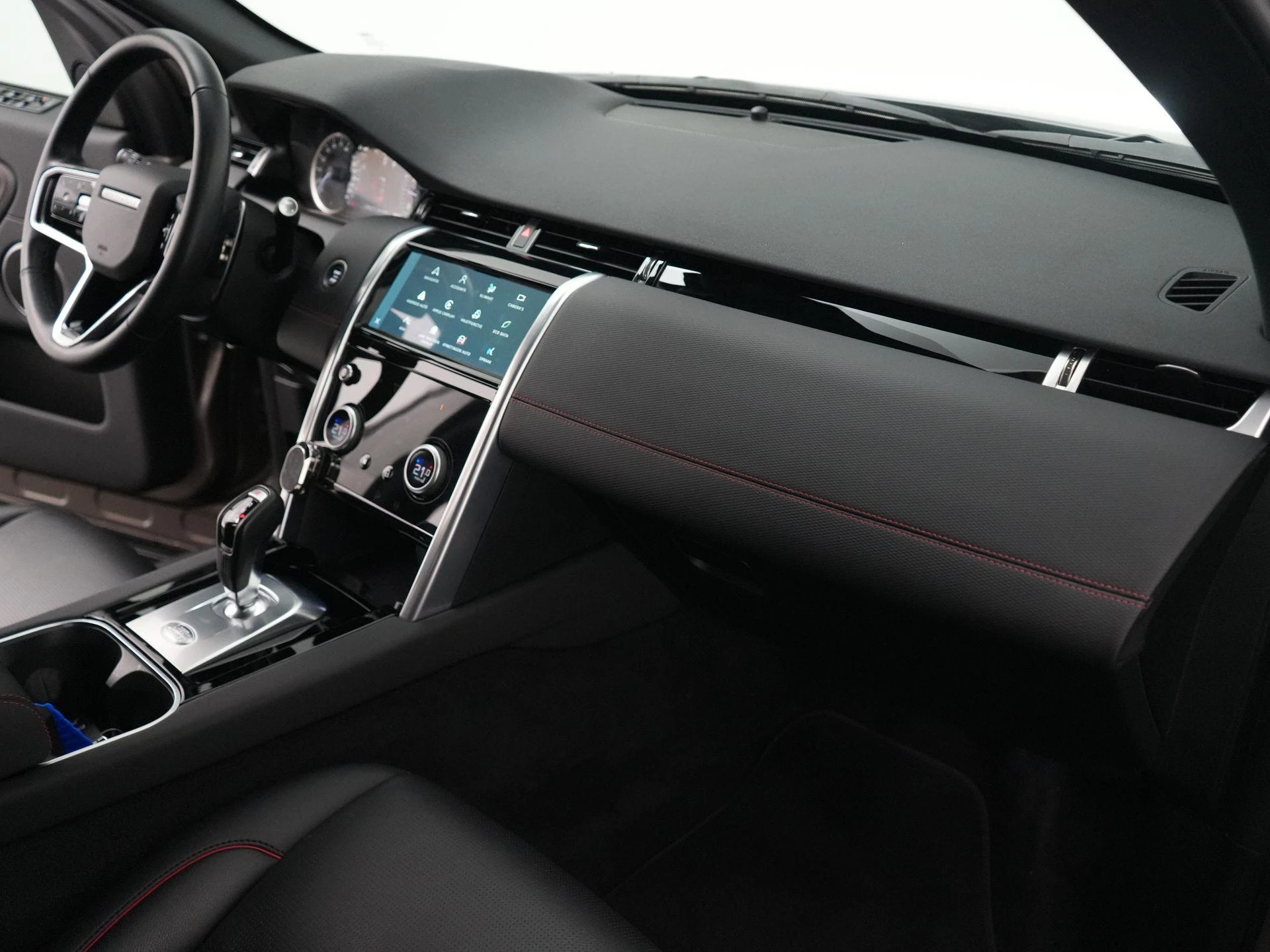 Land Rover-Discovery Sport-image-38