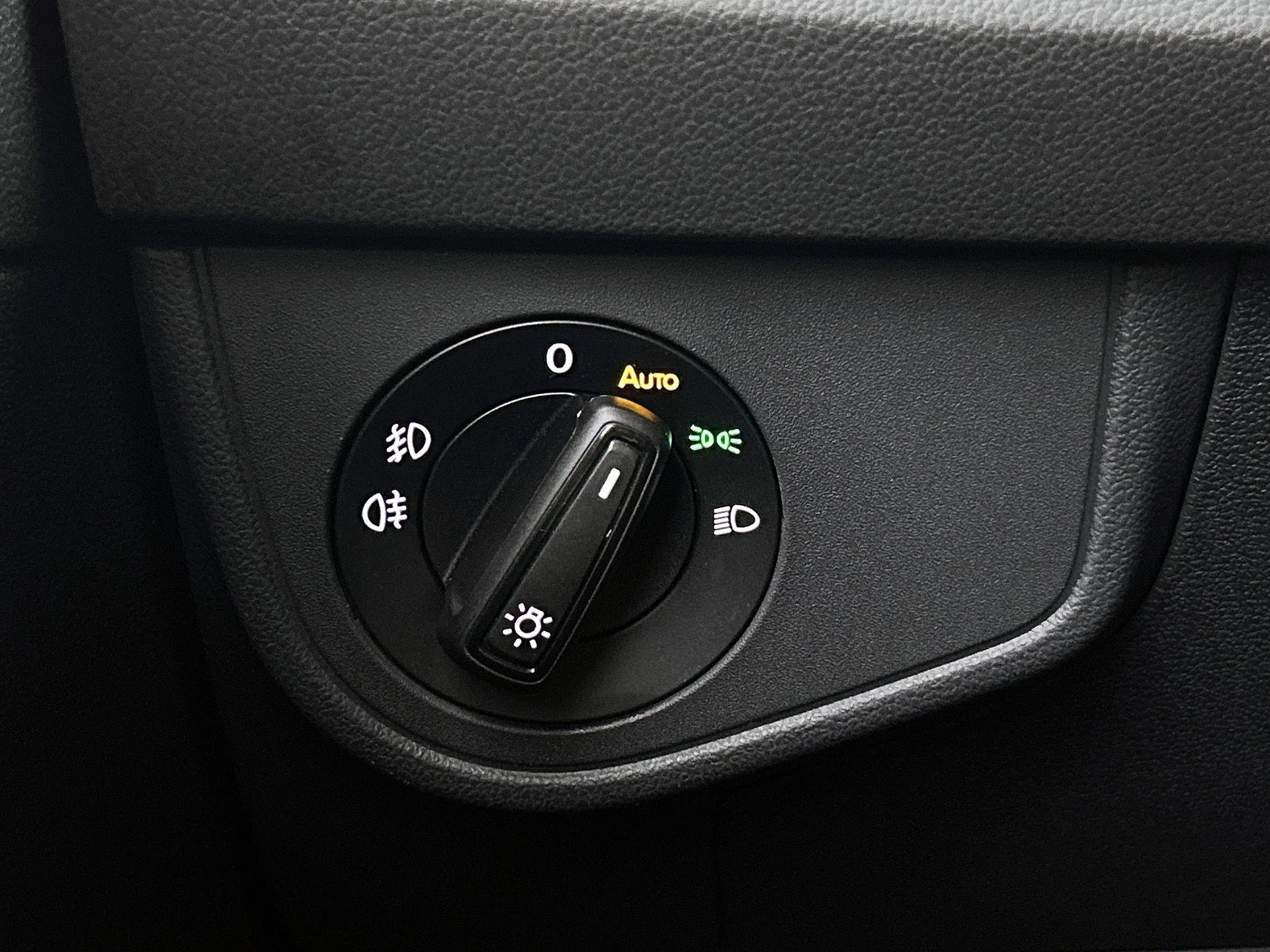 Volkswagen-Taigo-image-15