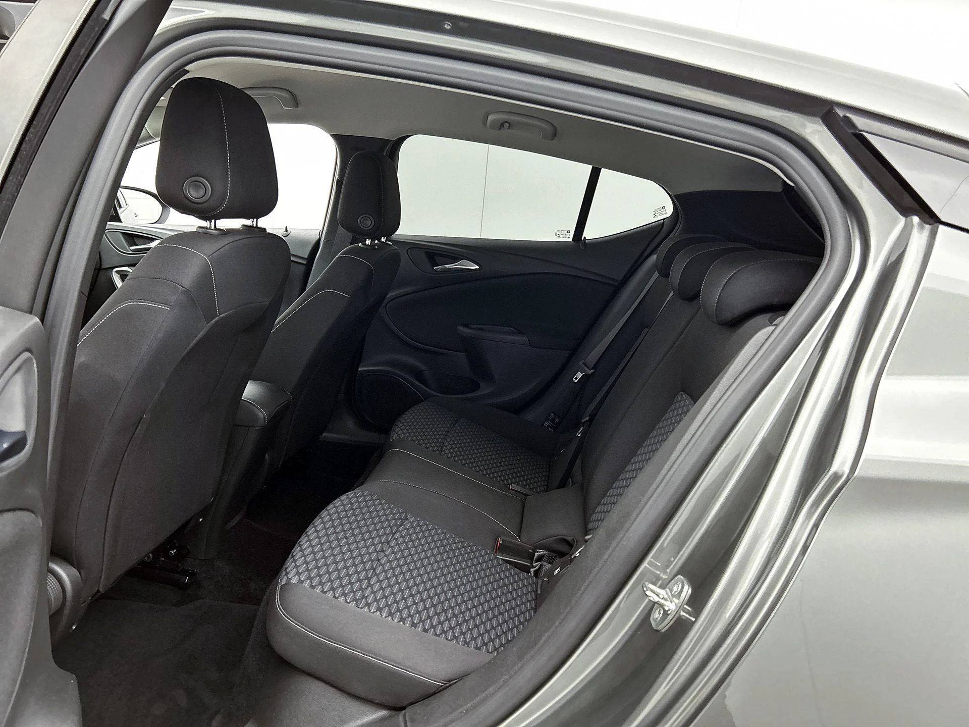 Opel-Astra-image-25
