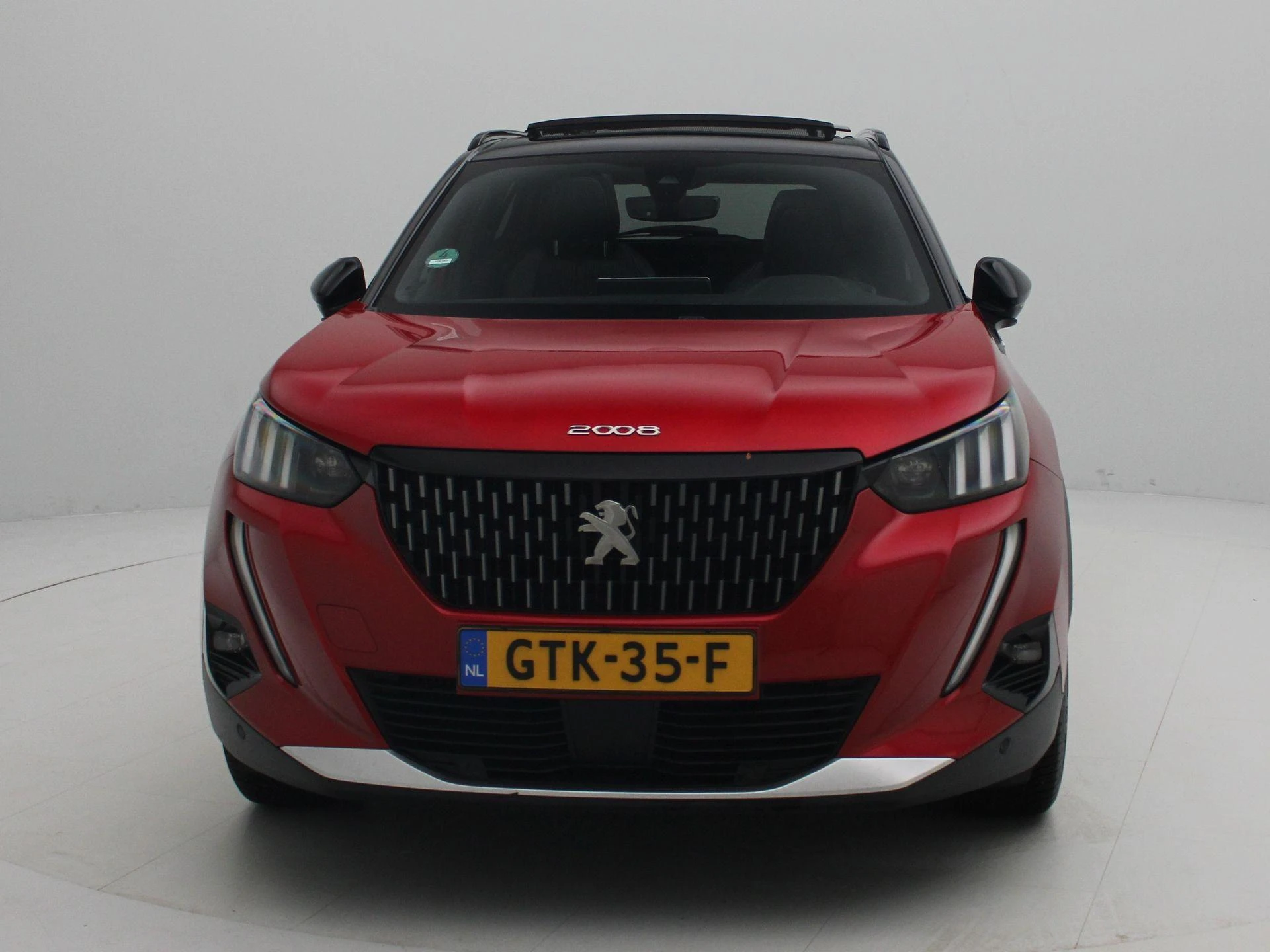 Peugeot-2008-image-2