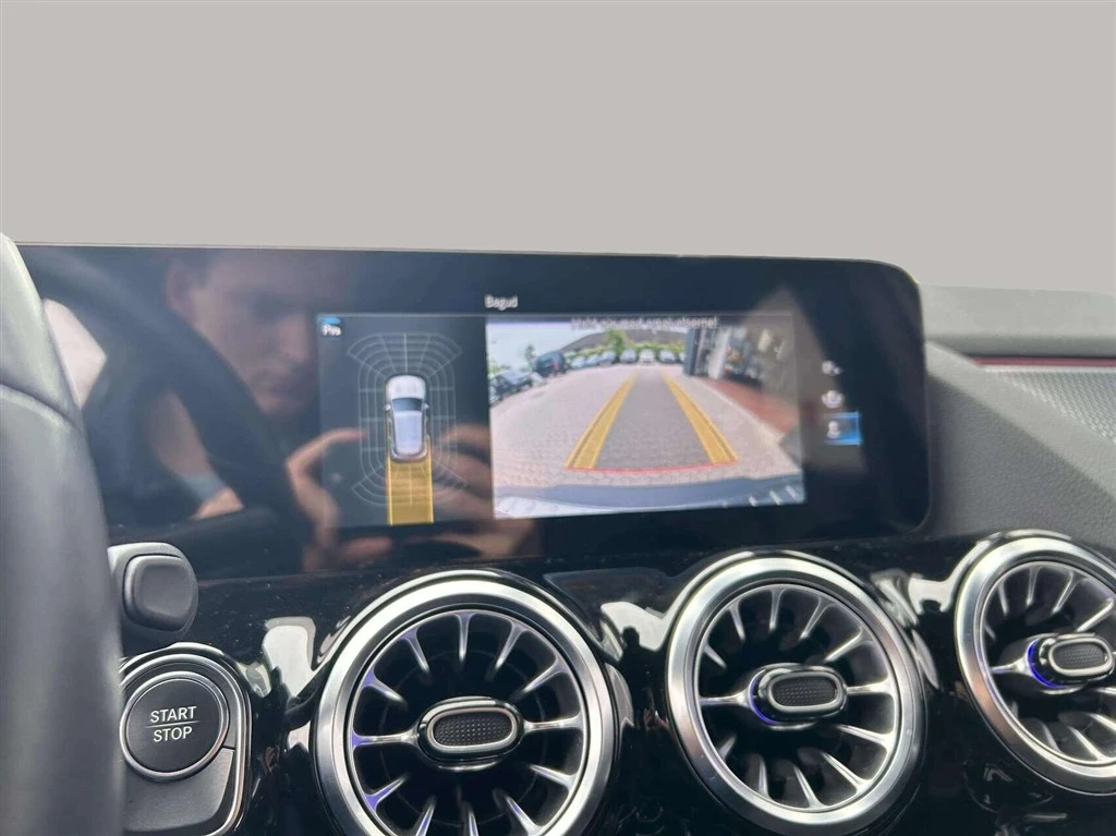 Mercedes-Benz-EQA-image-15