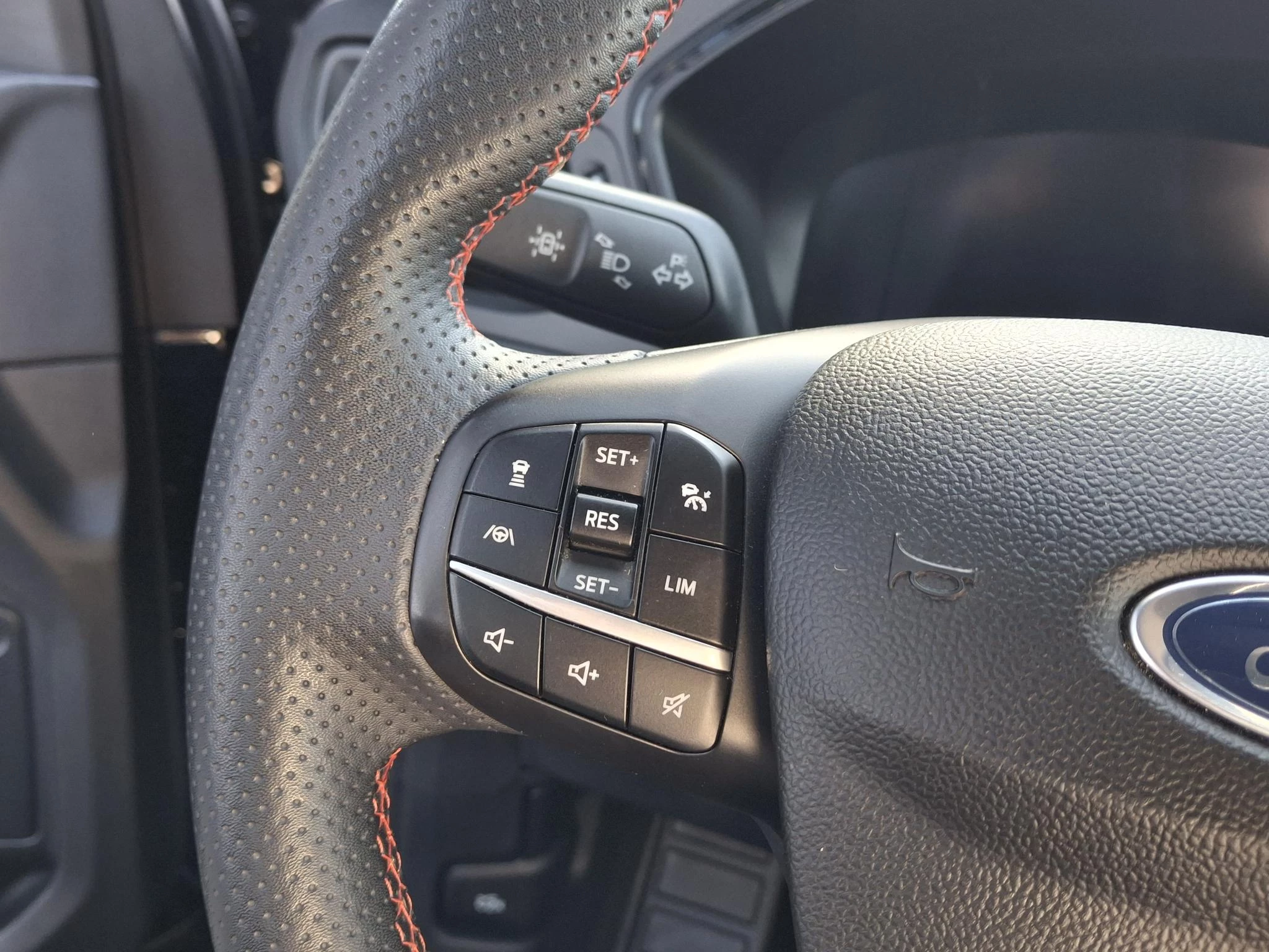 Ford-Kuga-image-11
