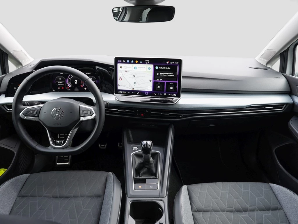 Volkswagen Golf VIII Variant 1,5 TSI Goal,AHK,LED,ACC,ALU Navi,Apple Car Play,Lenkrad/Sitzheizung
