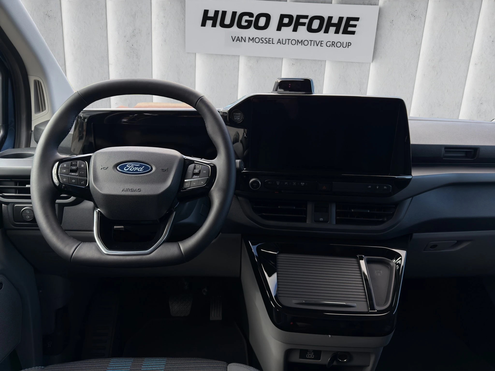 Ford-Tourneo Custom-image-11