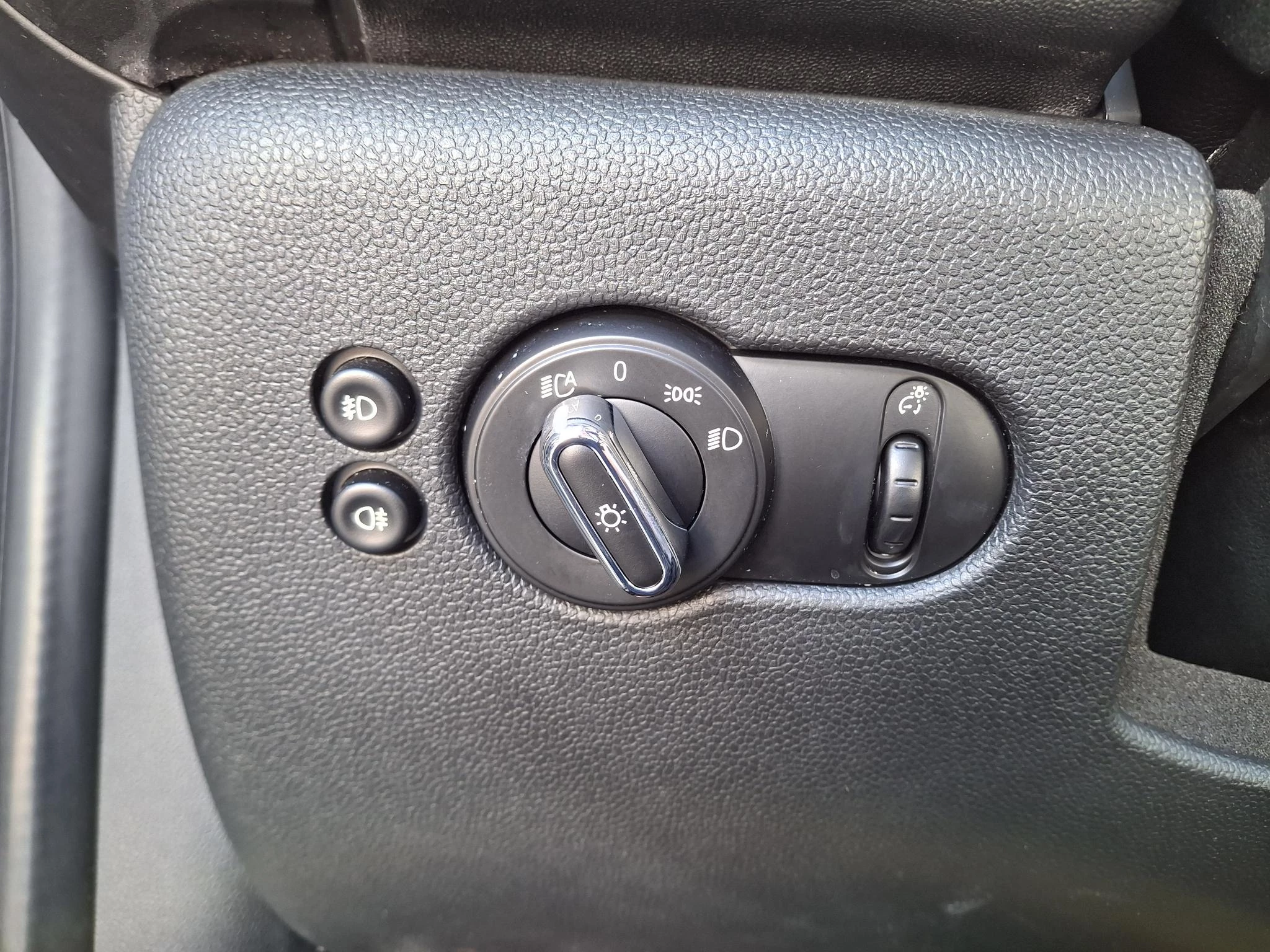 MINI-Cooper-image-14
