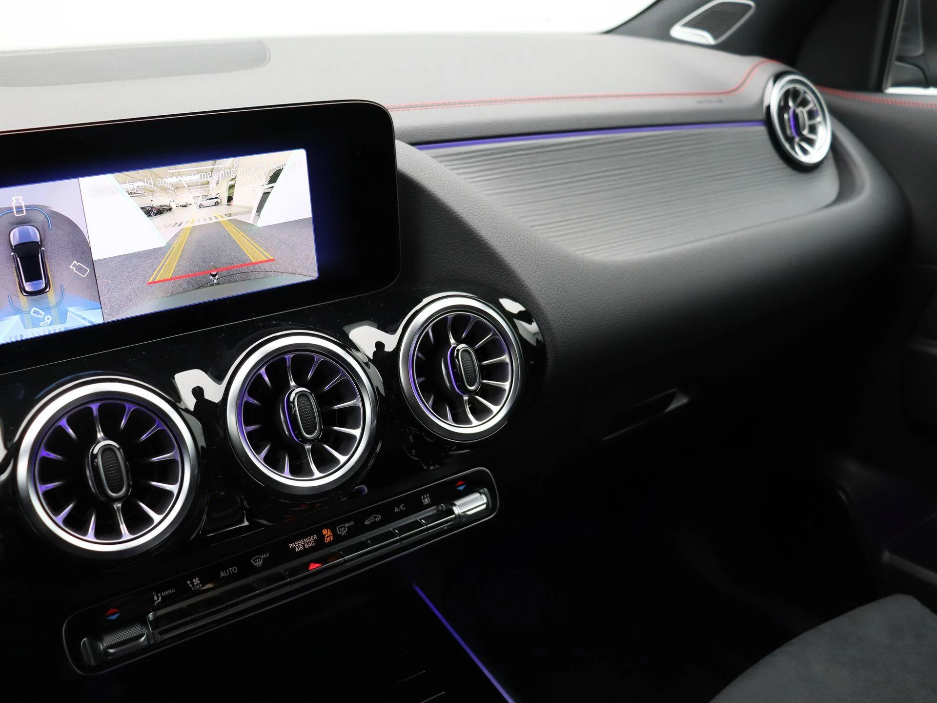 Mercedes-Benz EQA 250+ STAR EDITION + AMG + PANO DAK + BURMESTER + TREKHAAK + HEAD UP