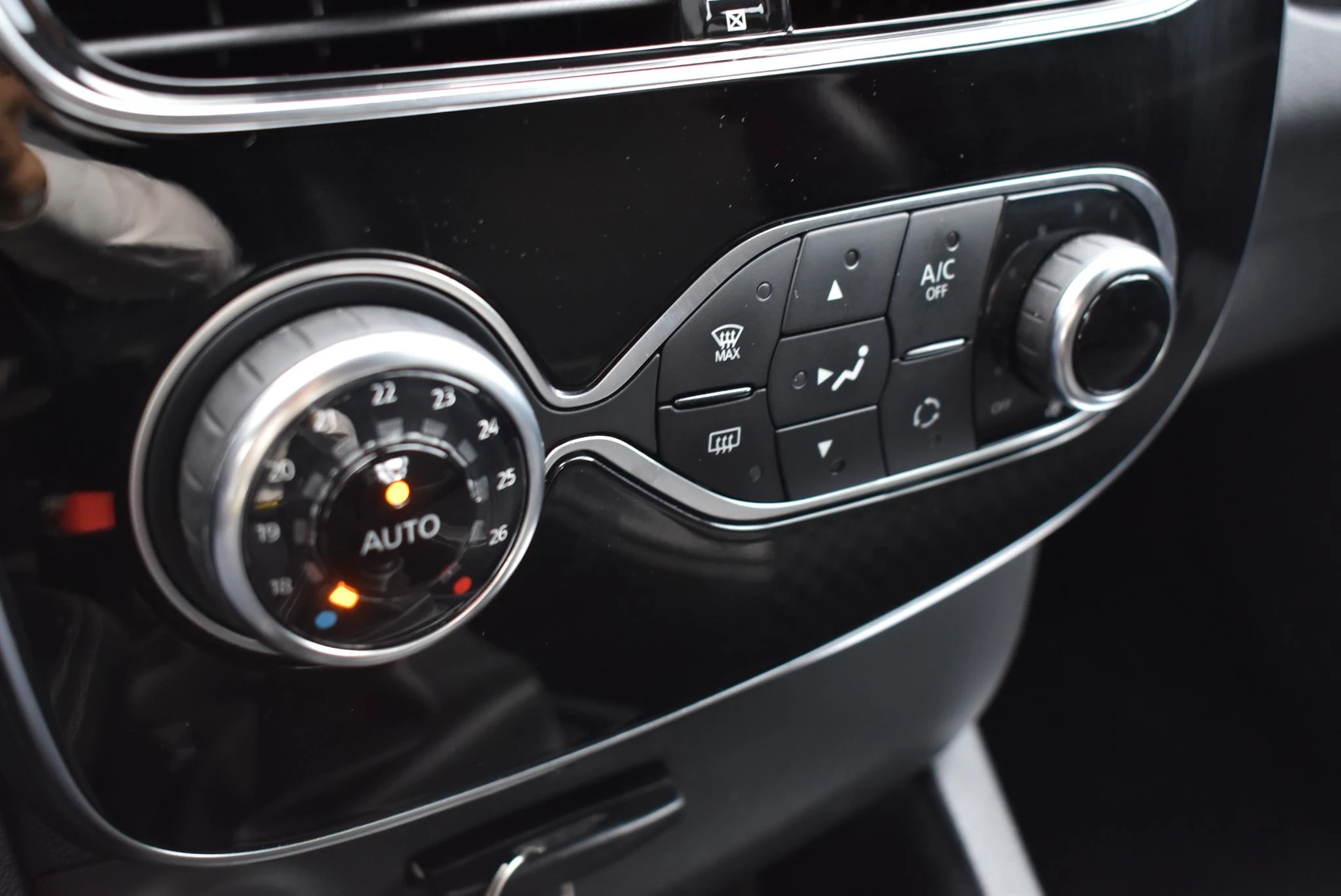 Renault-Clio-image-28