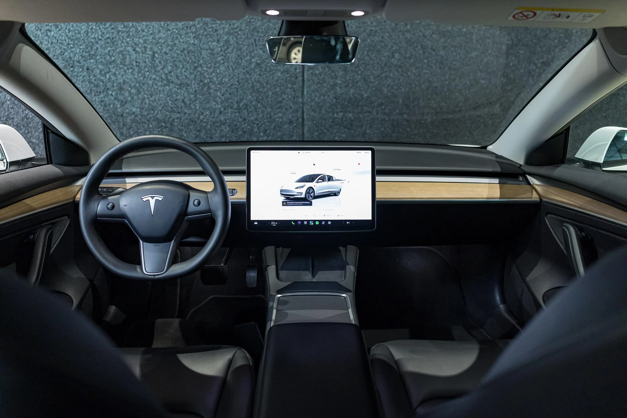 Tesla-Model 3-image-17