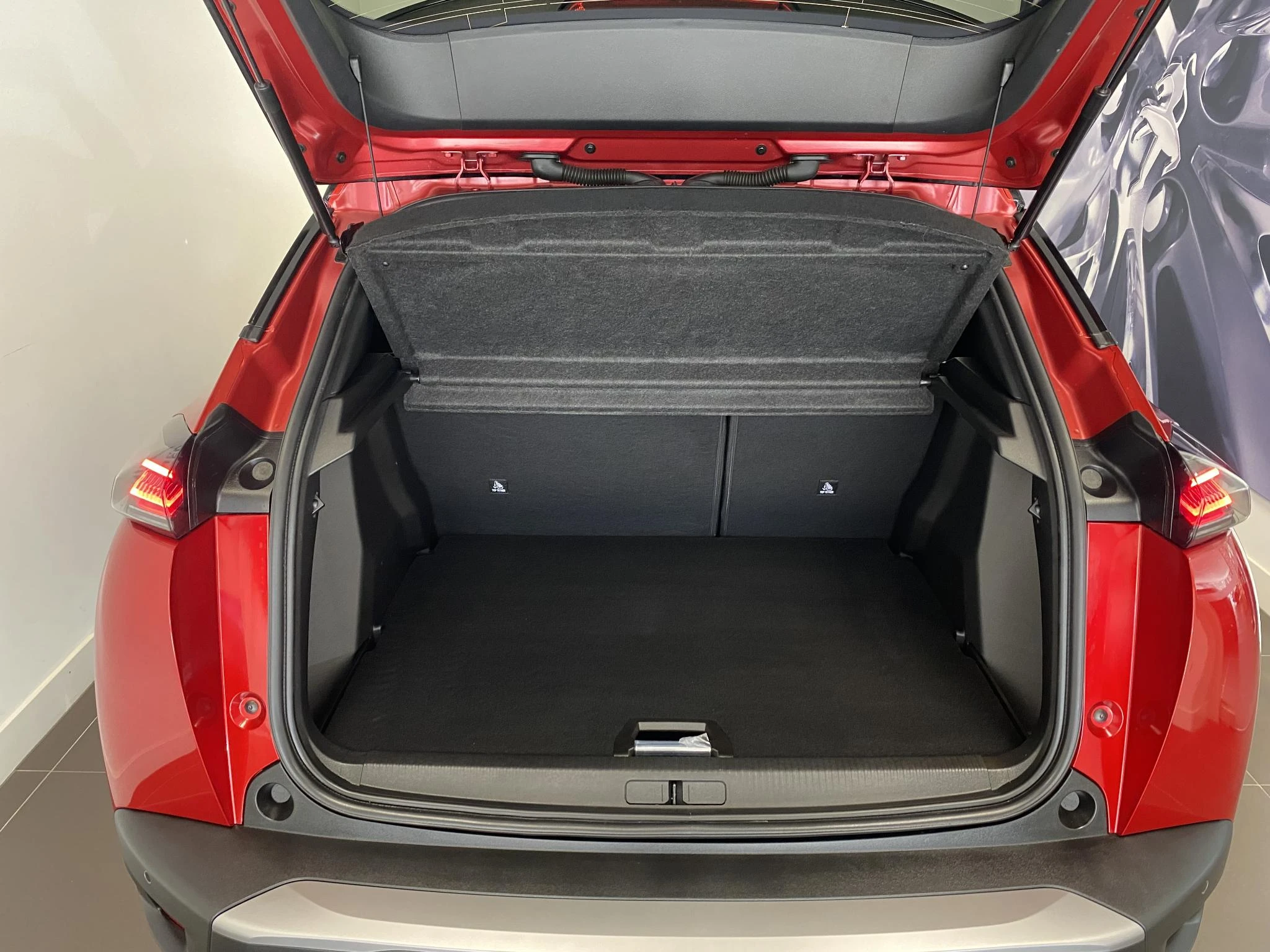Peugeot 2008 1.2 Hybrid 145 GT