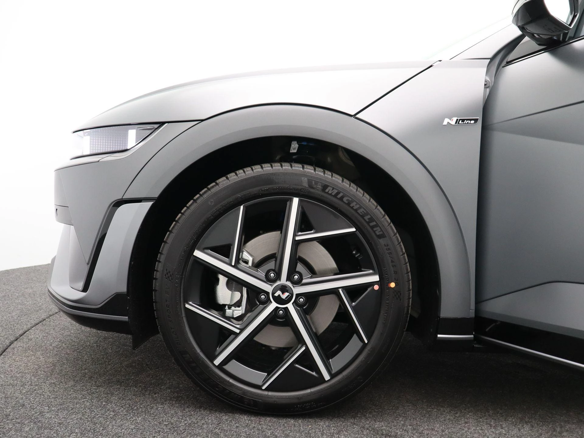 Hyundai-IONIQ 5-image-14