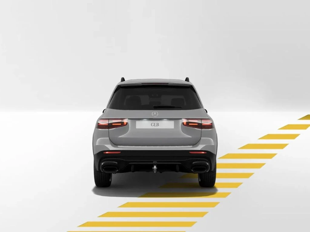 Mercedes-Benz-GLB 200-image-5