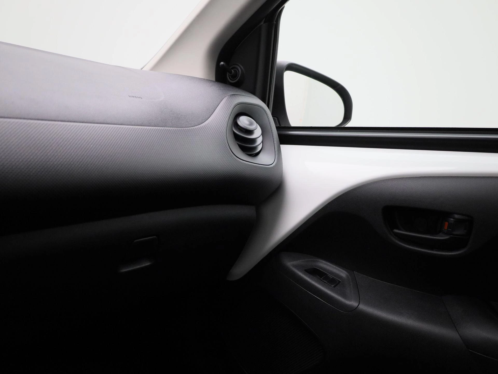 Toyota-Aygo-image-21