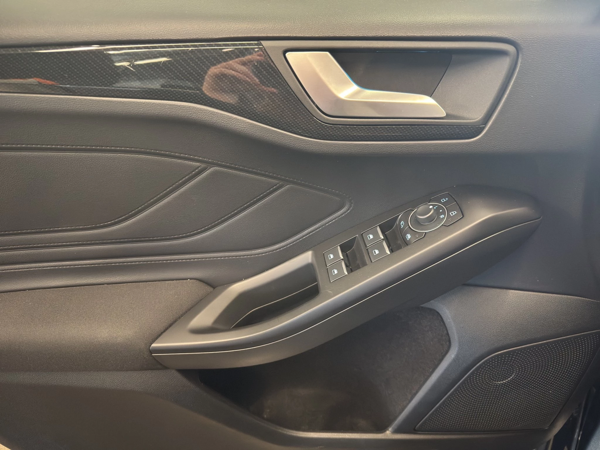 Ford Focus ST-Line X Turnier LED AHK ACC RFK GJR SHZ