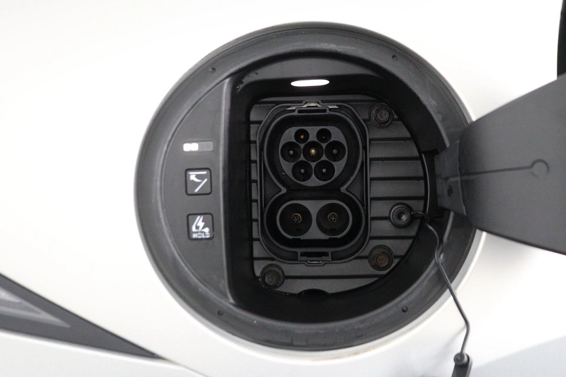 Hyundai-IONIQ 6-image-50