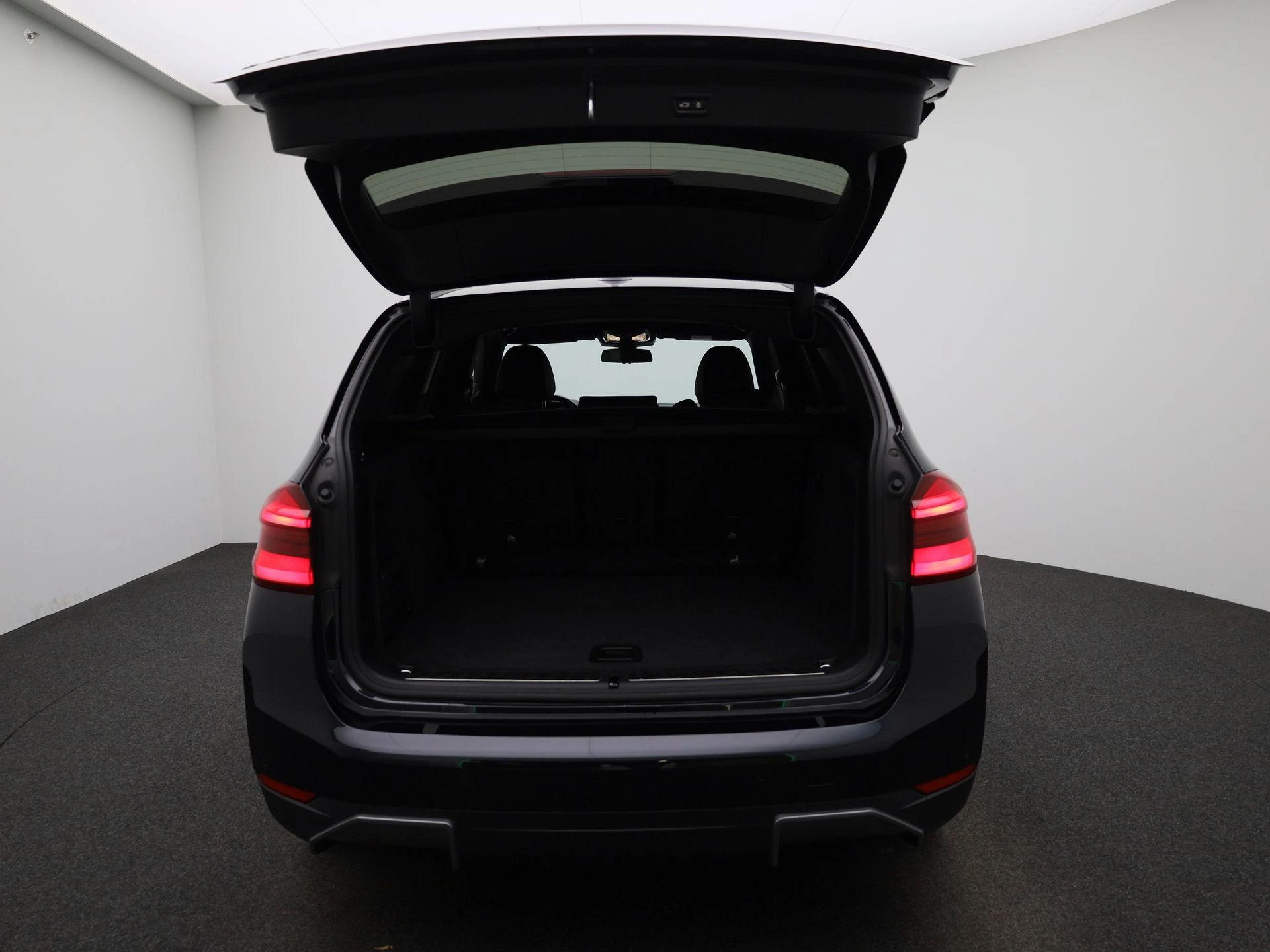 BMW-iX3-image-10