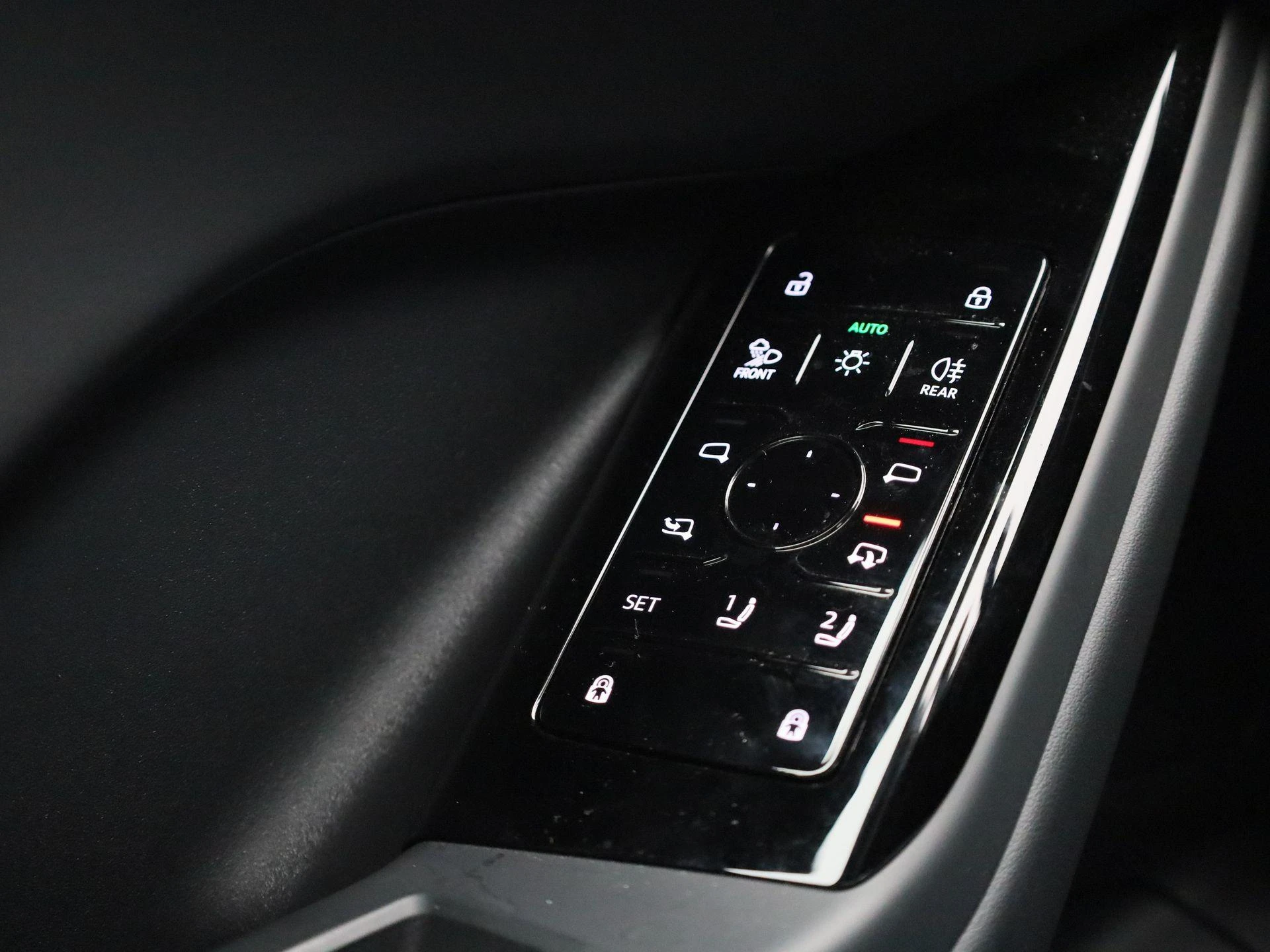 Audi-Q6 e-tron-image-37
