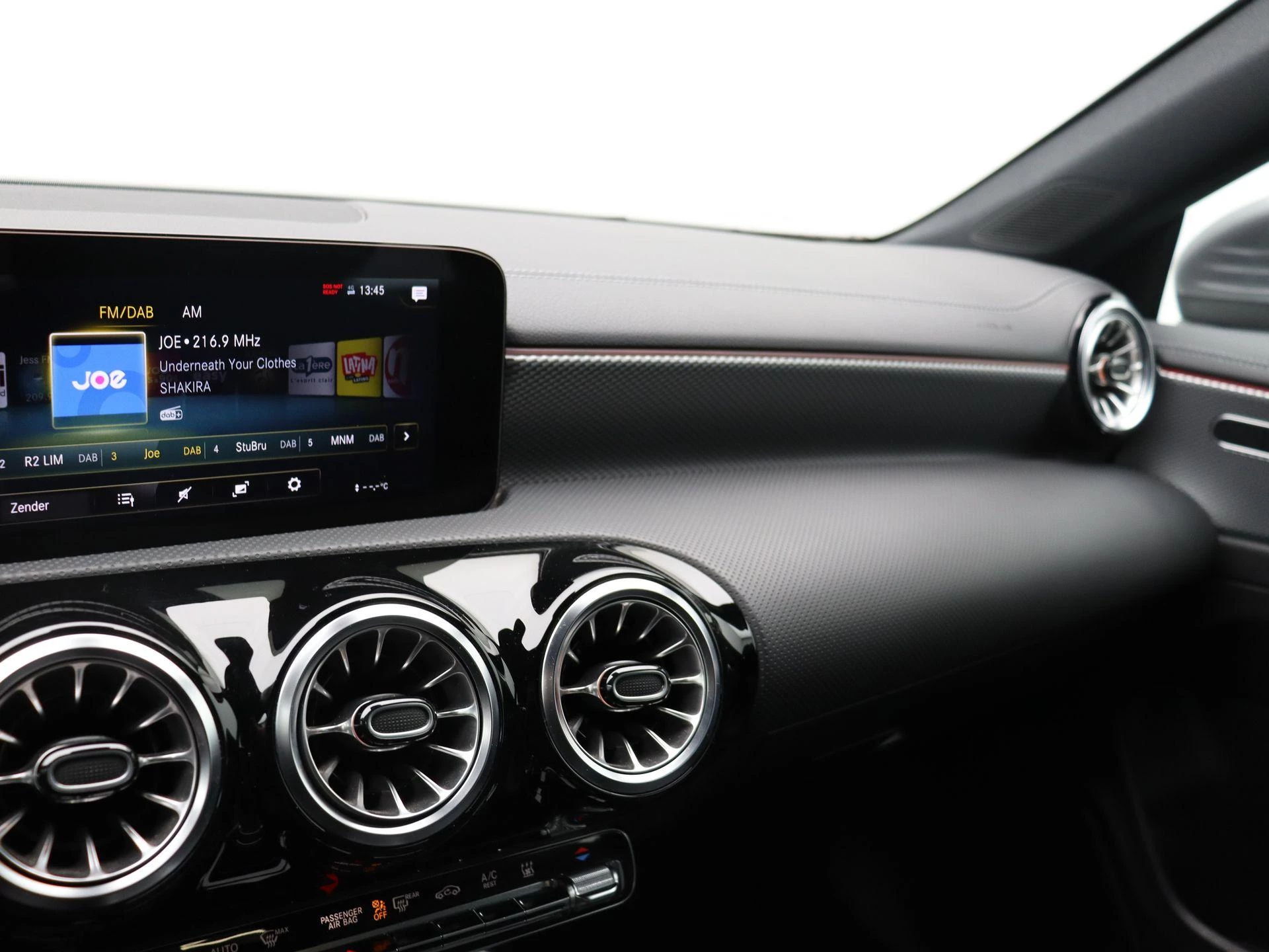 Mercedes-Benz CLA 250 e Shooting Brake + LEDER + LED + CAMERA +