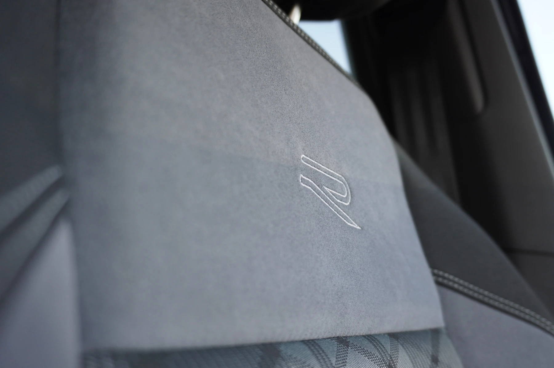 Volkswagen-Polo-image-33