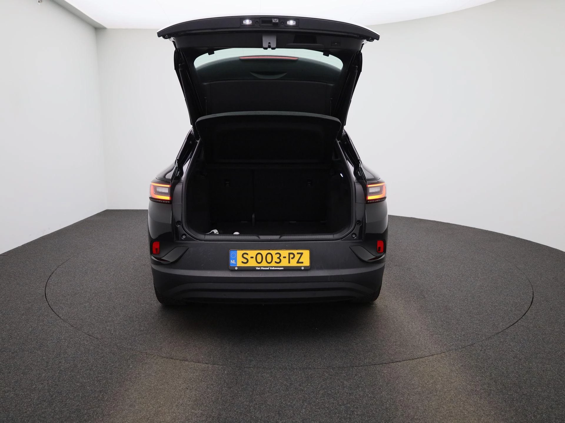 Volkswagen-ID.4-image-9