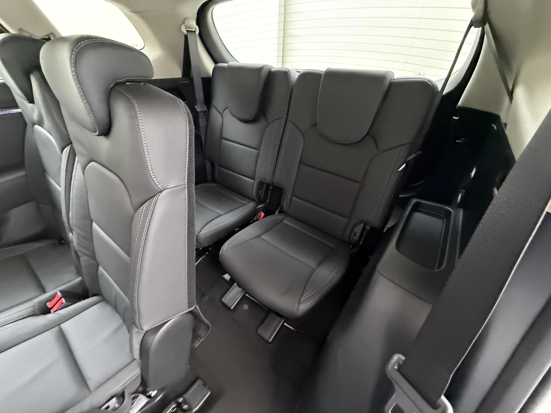 Kia-Carens-image-10