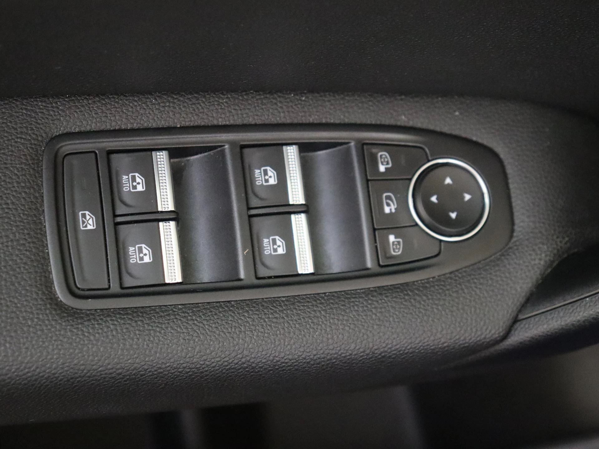 Renault-Captur-image-23