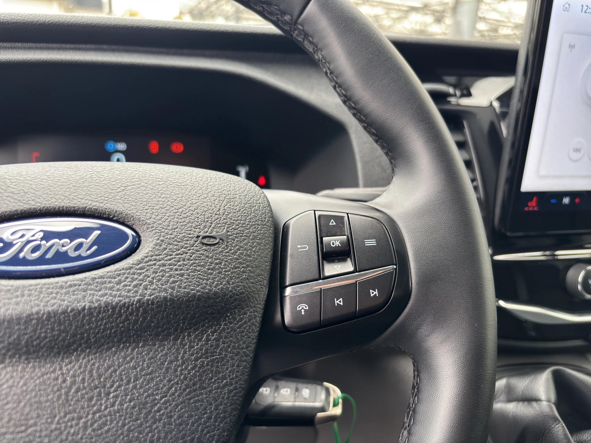 Ford-Transit-image-24