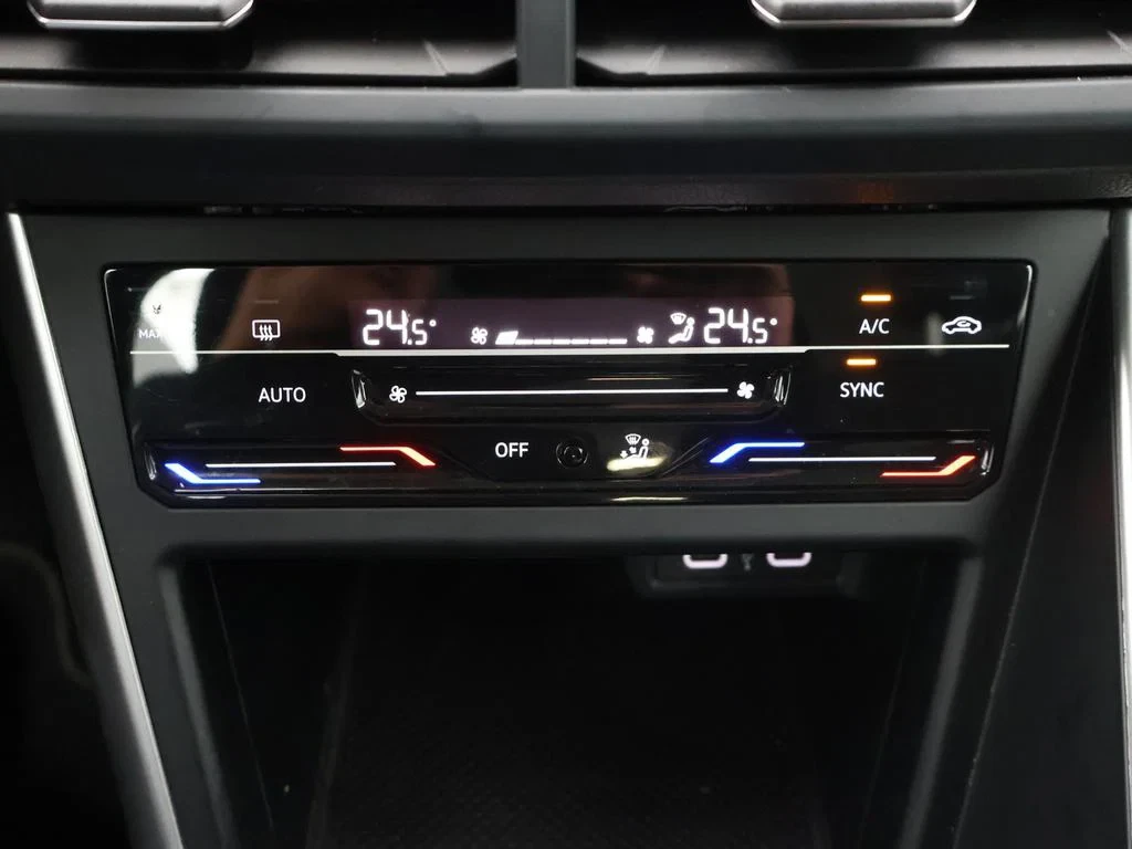 Volkswagen-Polo-image-20