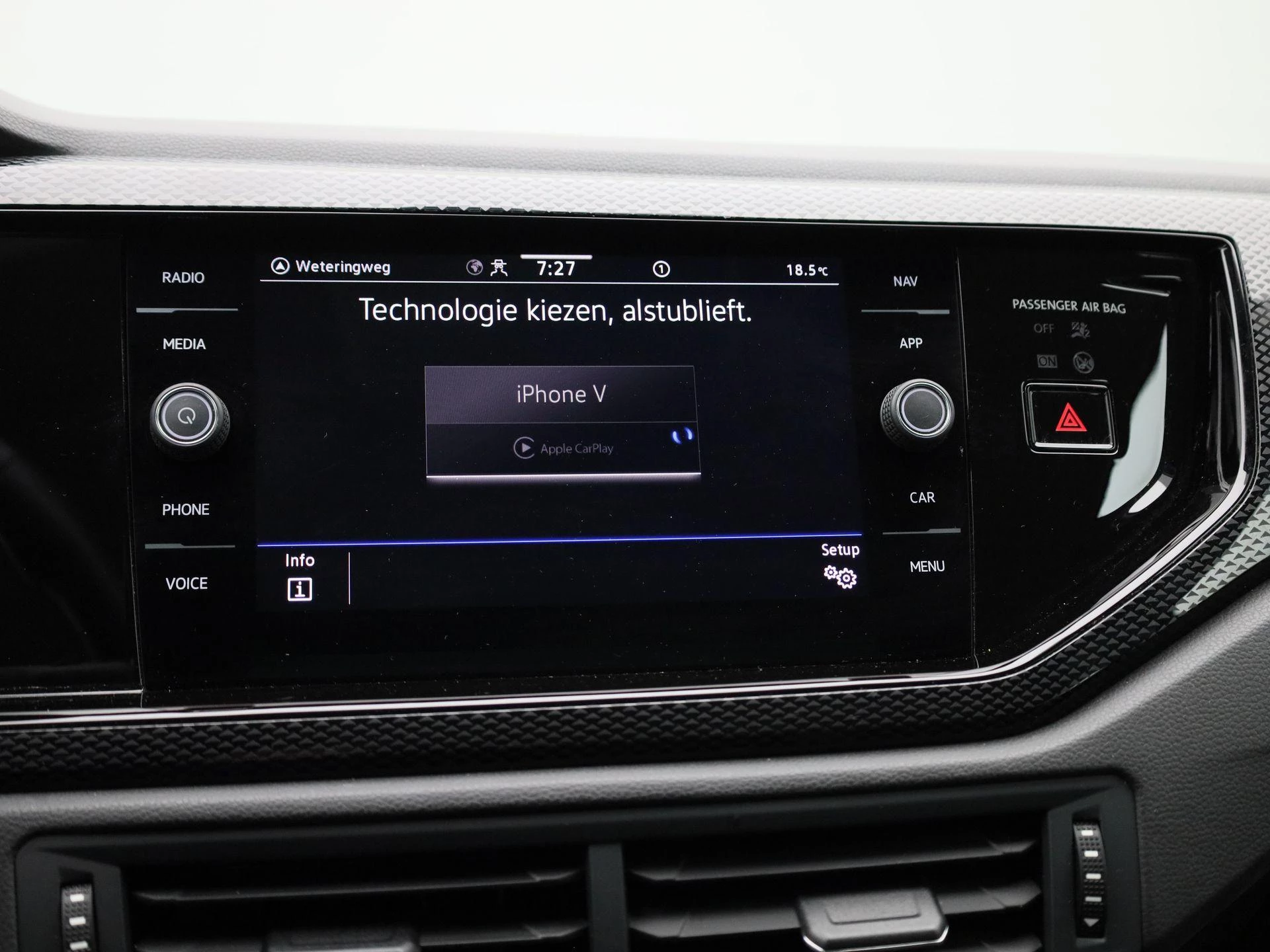 Volkswagen-Polo-image-21