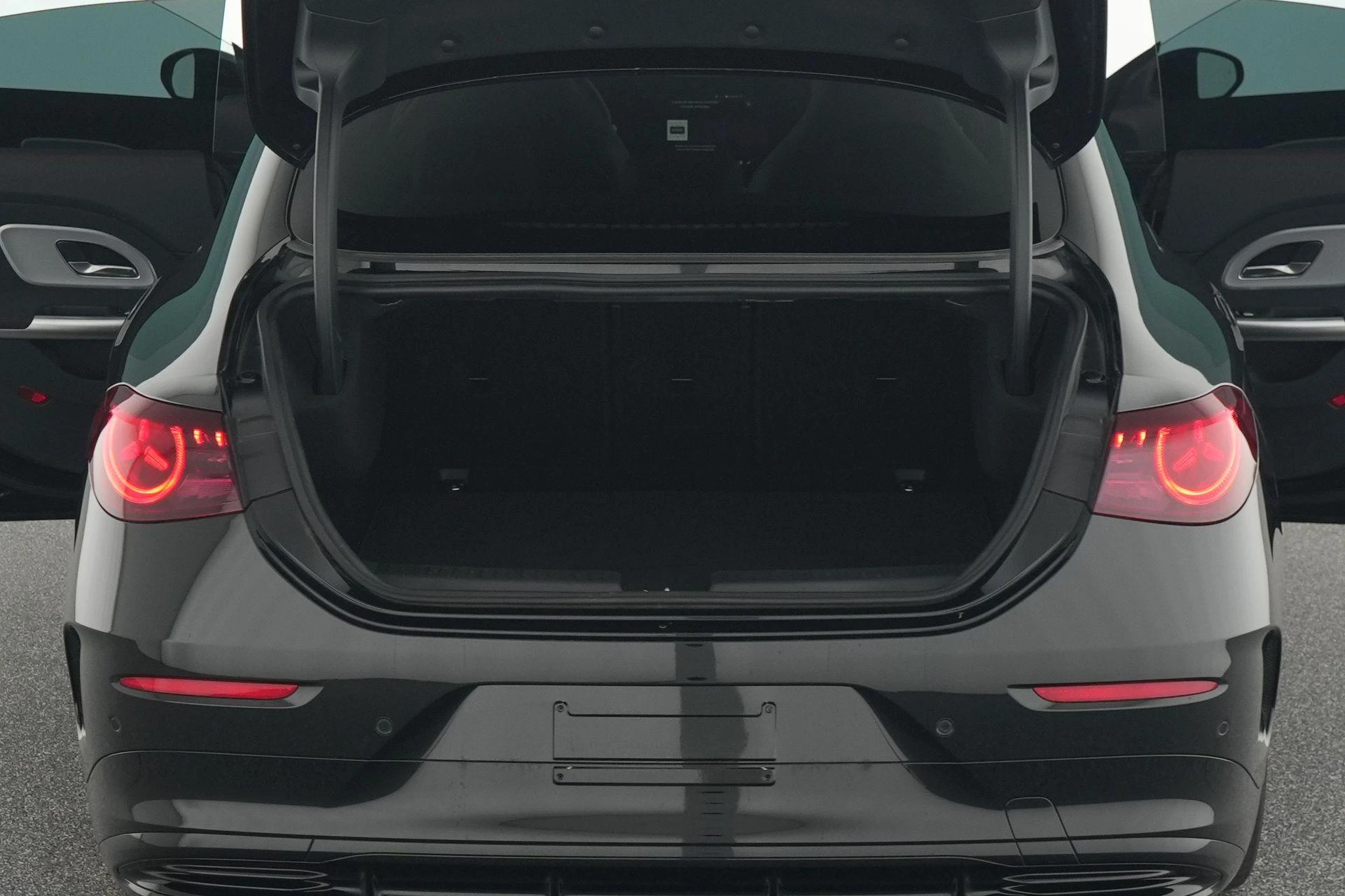 Mercedes-Benz-CLA-image-17
