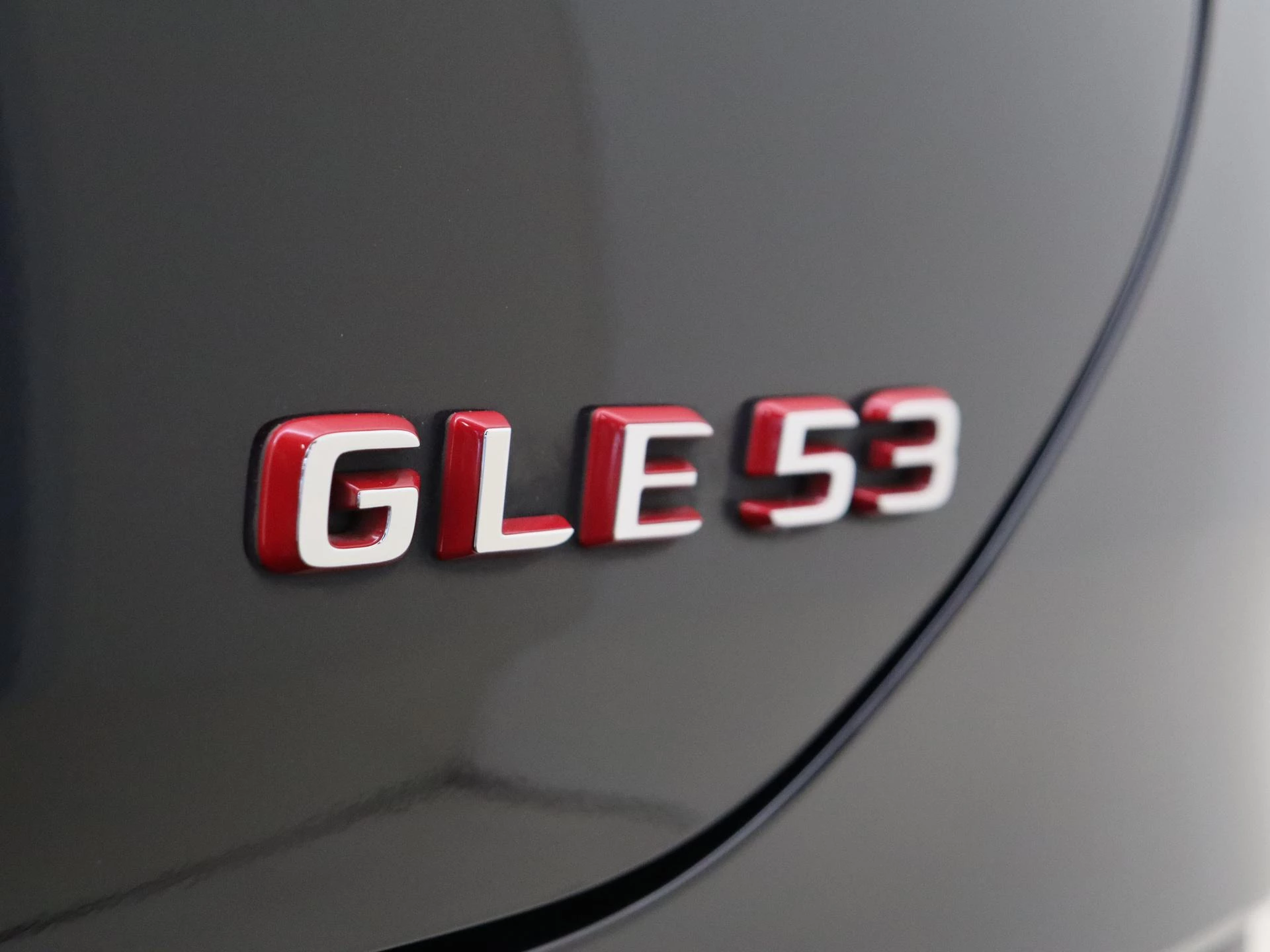 Mercedes-Benz-GLE-image-44