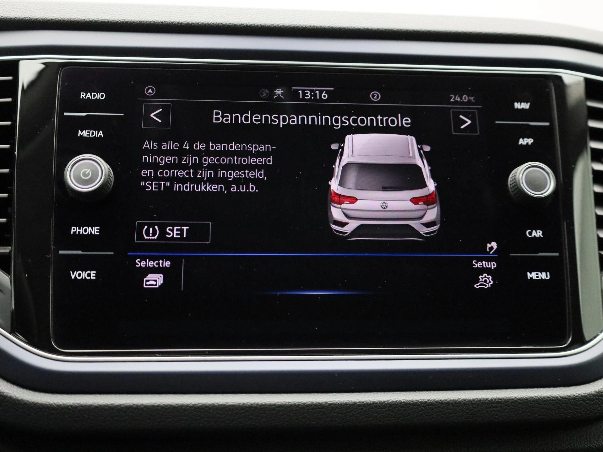 Volkswagen-T-Roc-image-22