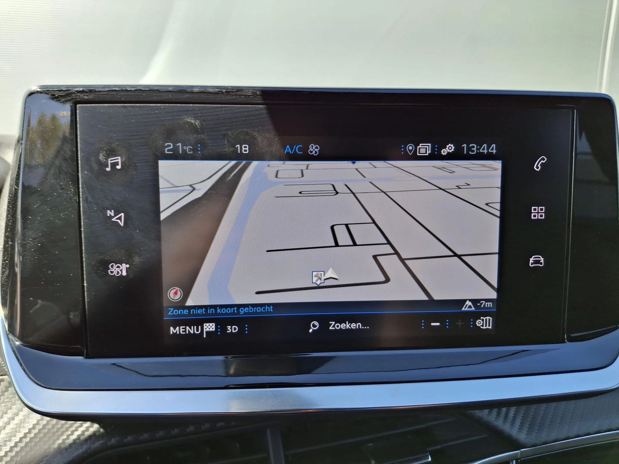 Peugeot-2008-image-12