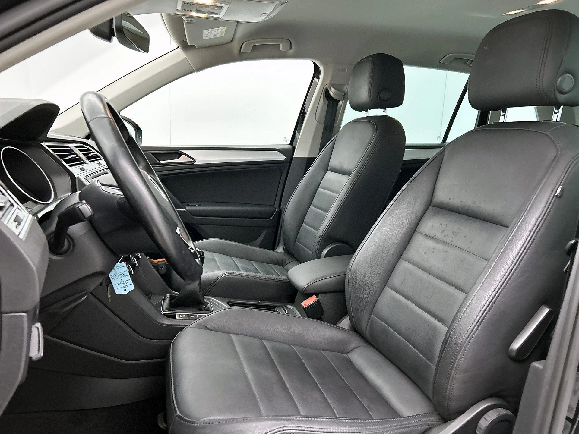 Volkswagen-Tiguan-image-31