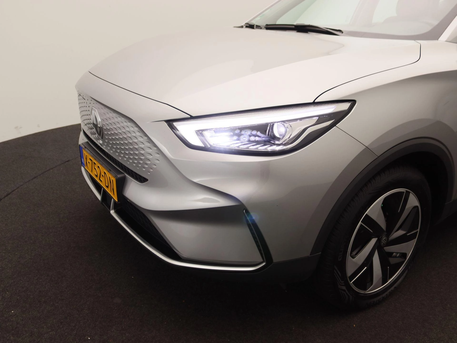 MG-ZS EV-image-14