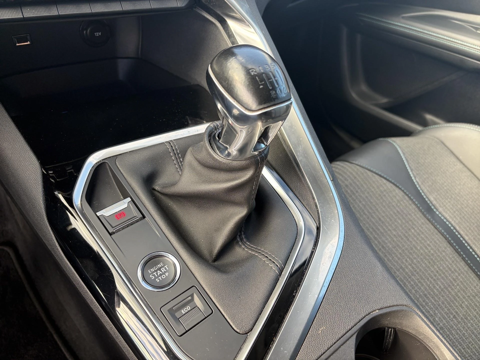 Peugeot-5008-image-8