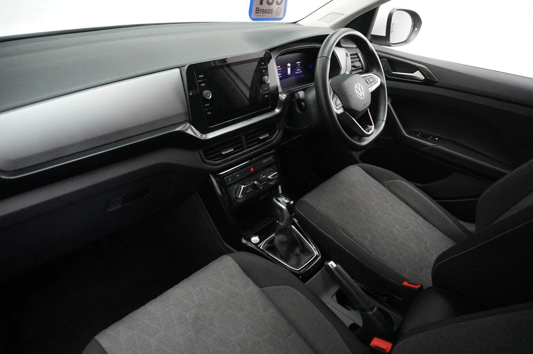 Volkswagen-T-Cross-image-1