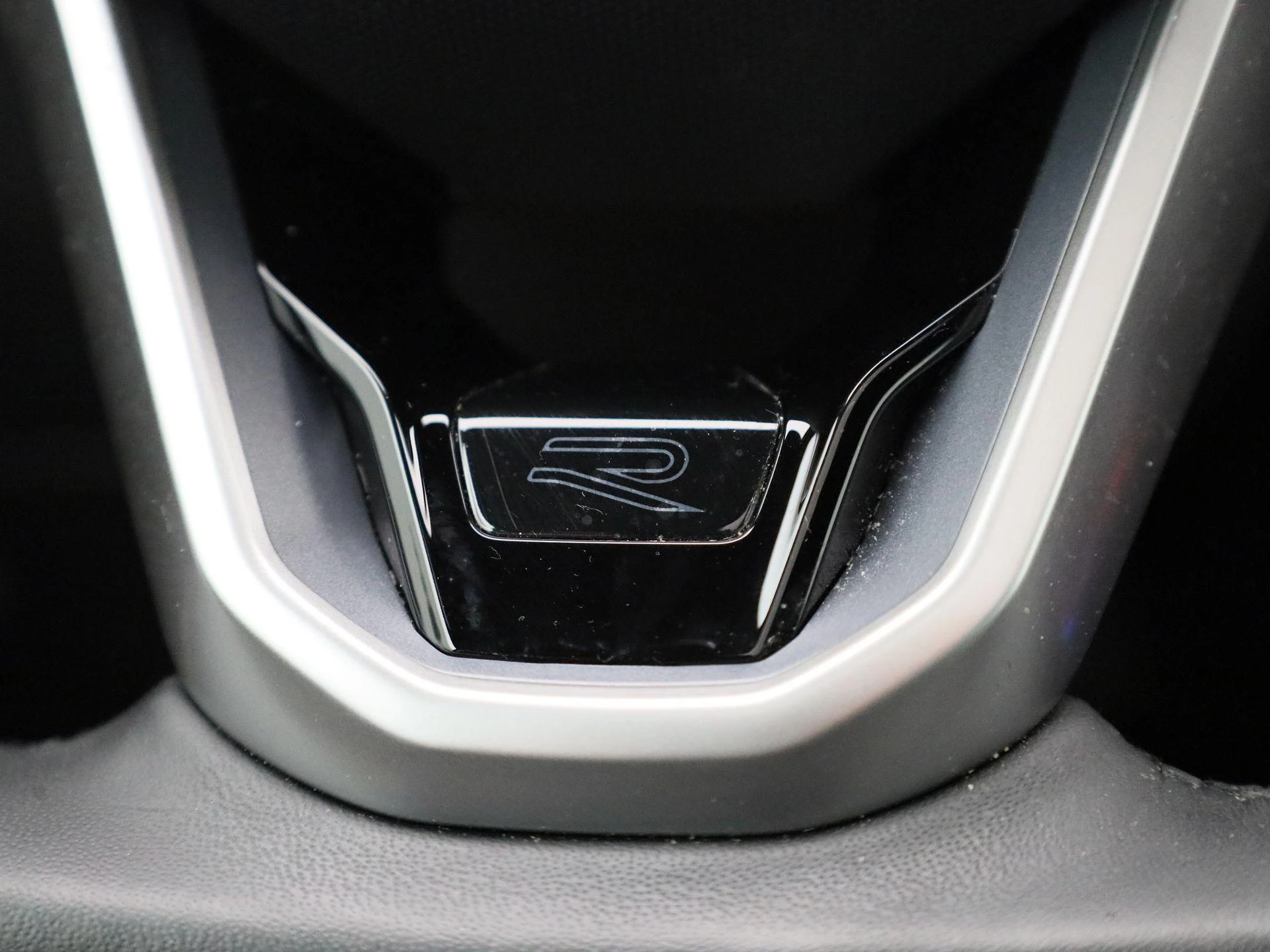 Volkswagen-Tiguan-image-31