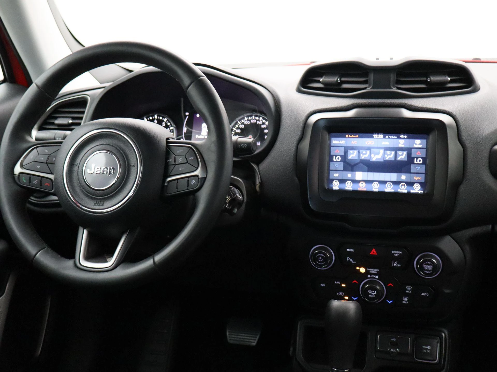 Jeep-Renegade-image-26