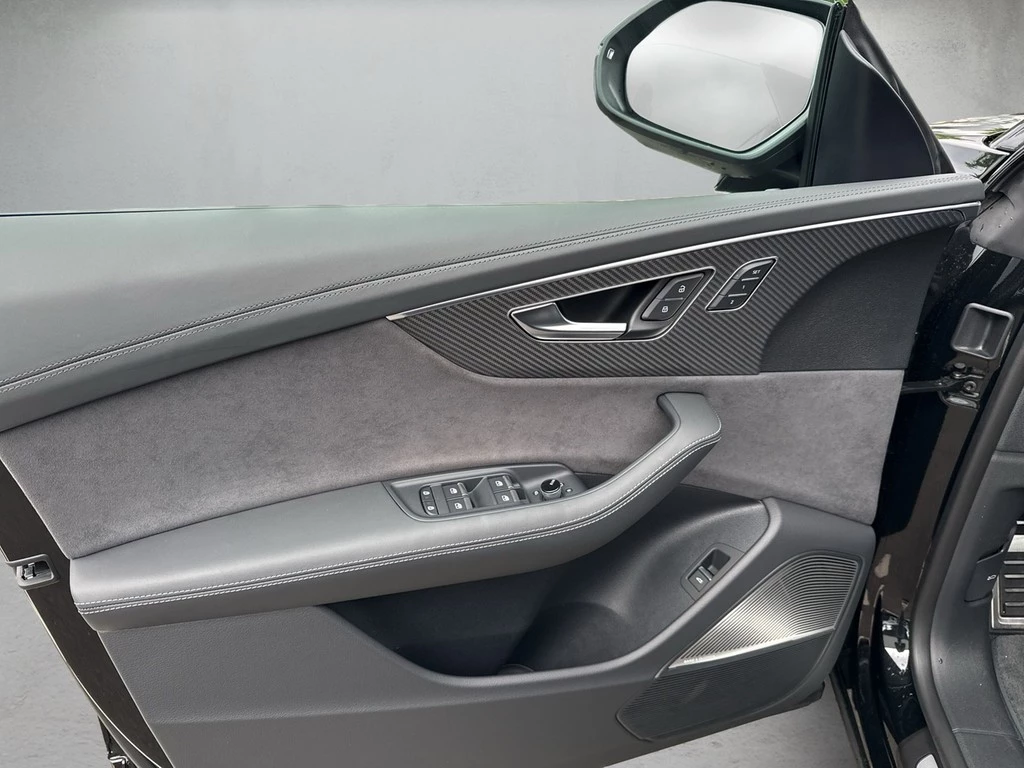 Audi RSQ8 performance tiptronic *UPE 194.795,00*