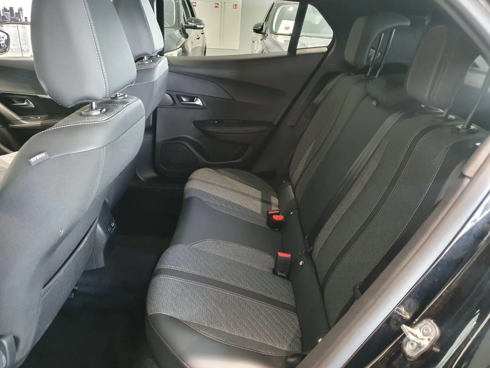 Peugeot-2008-image-29