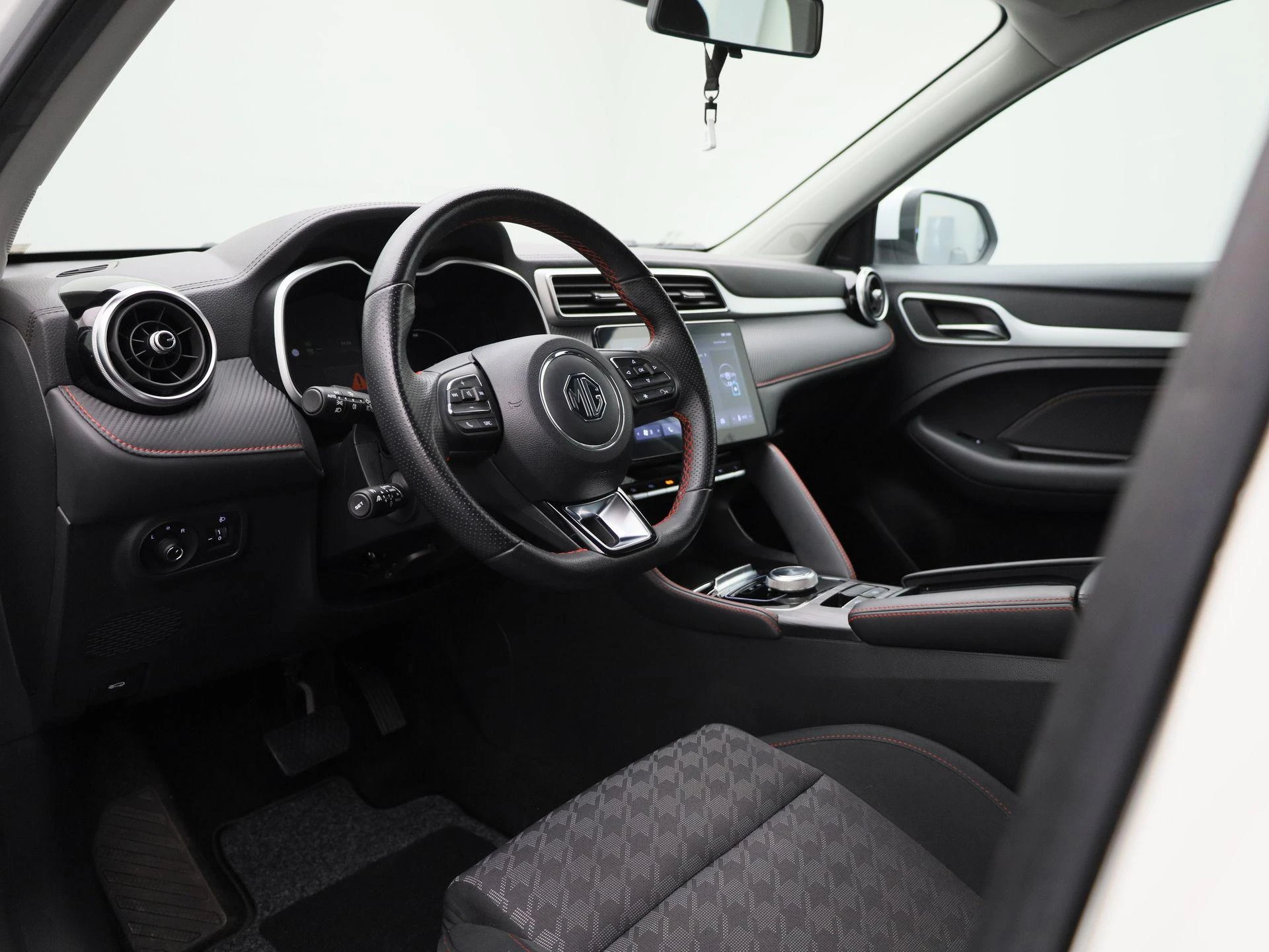 MG-ZS EV-image-30