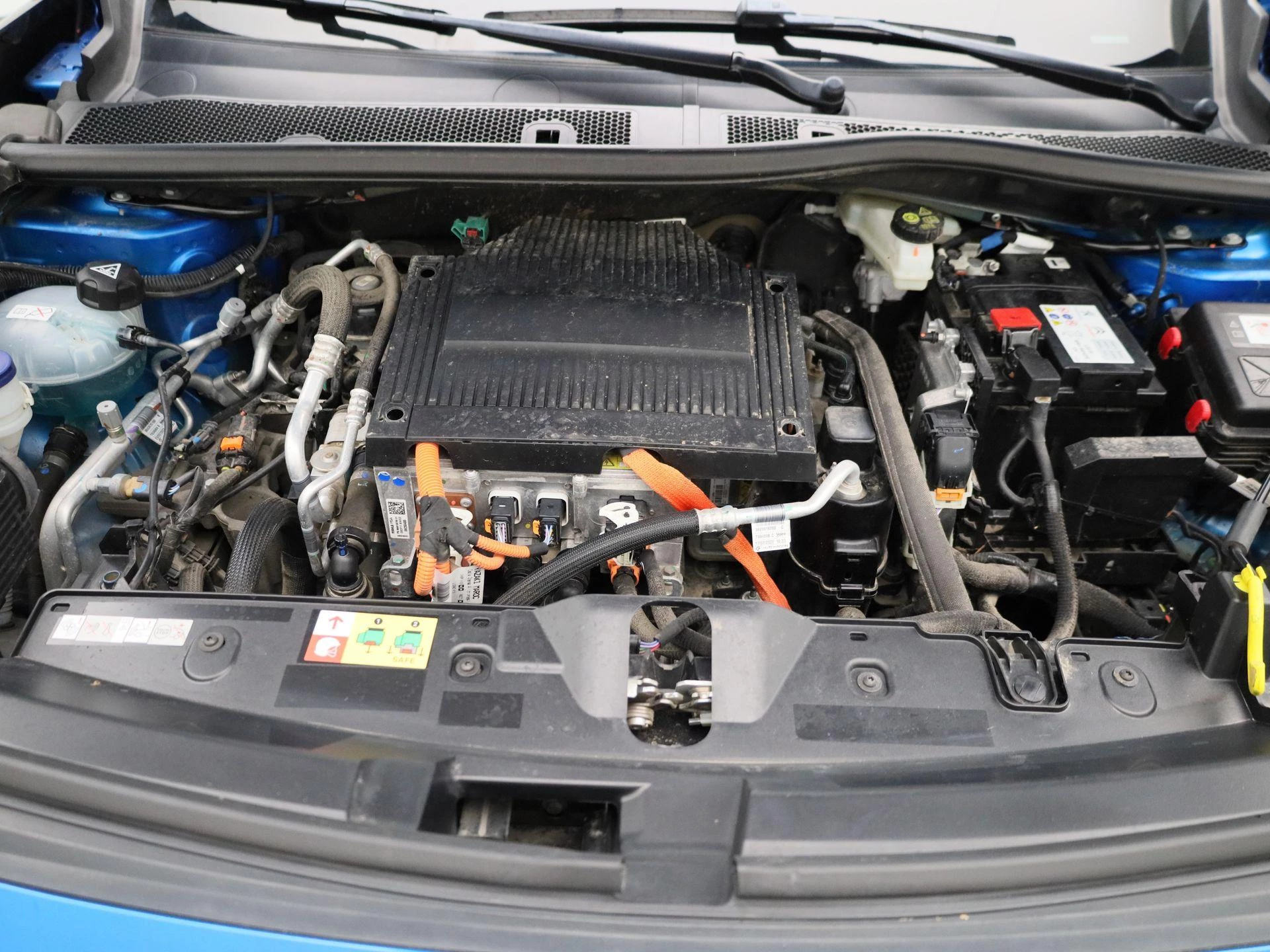 Peugeot-e-2008-image-34