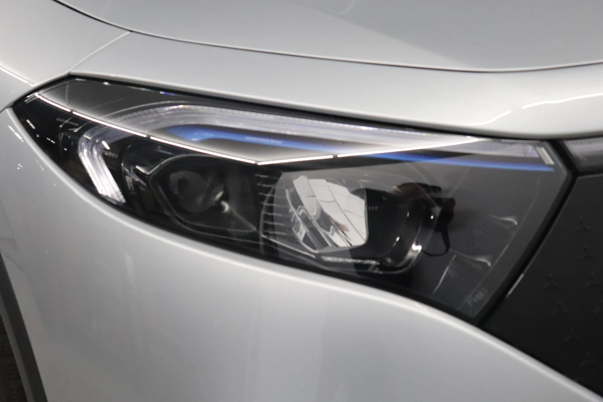 Mercedes-Benz-EQA-image-7