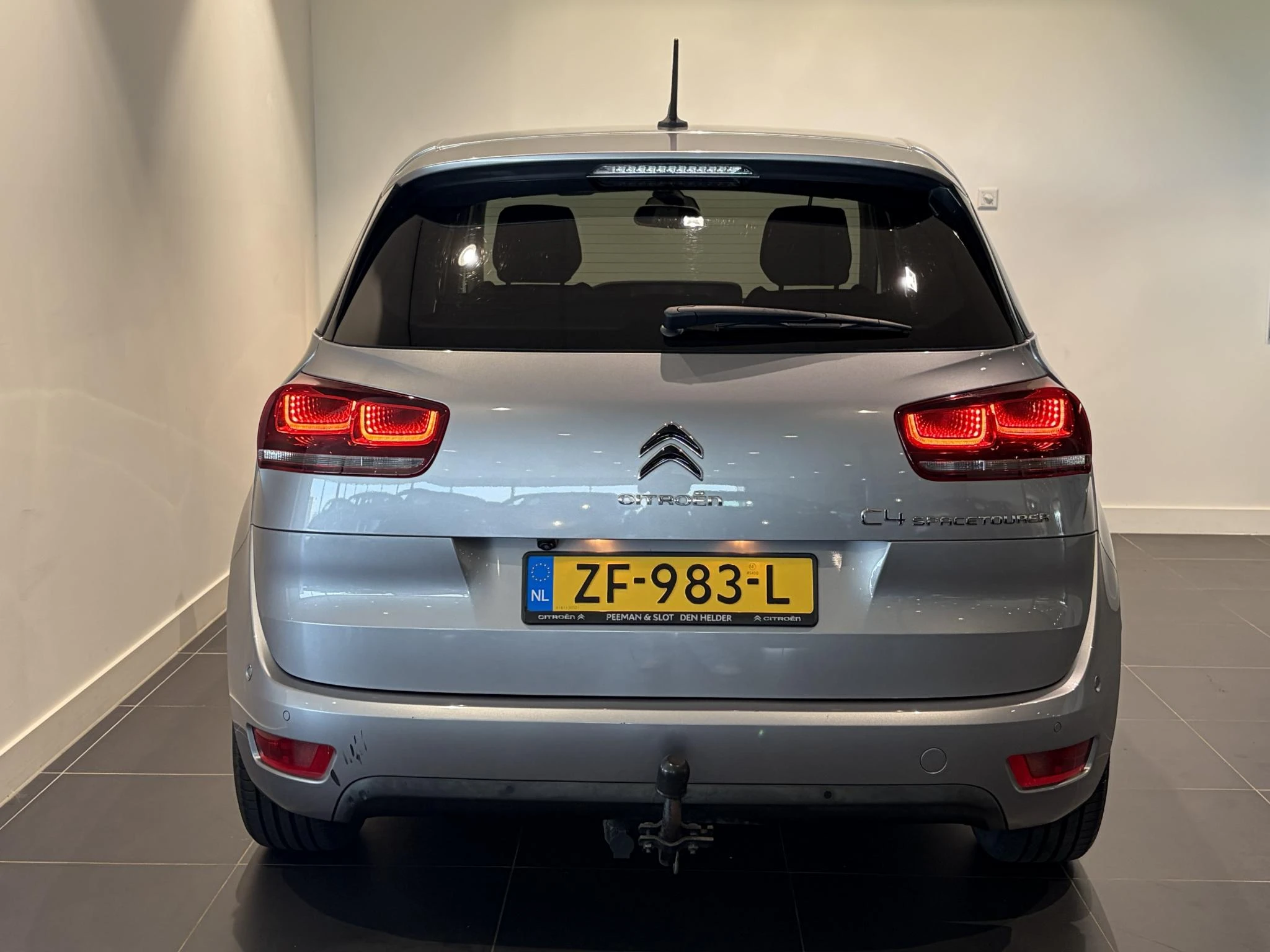 Citroën-C4 Spacetourer-image-4