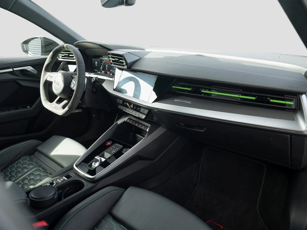Audi RS3 Lim. TFSI qu. S tronic /MatrixLED/HuD/SAGA