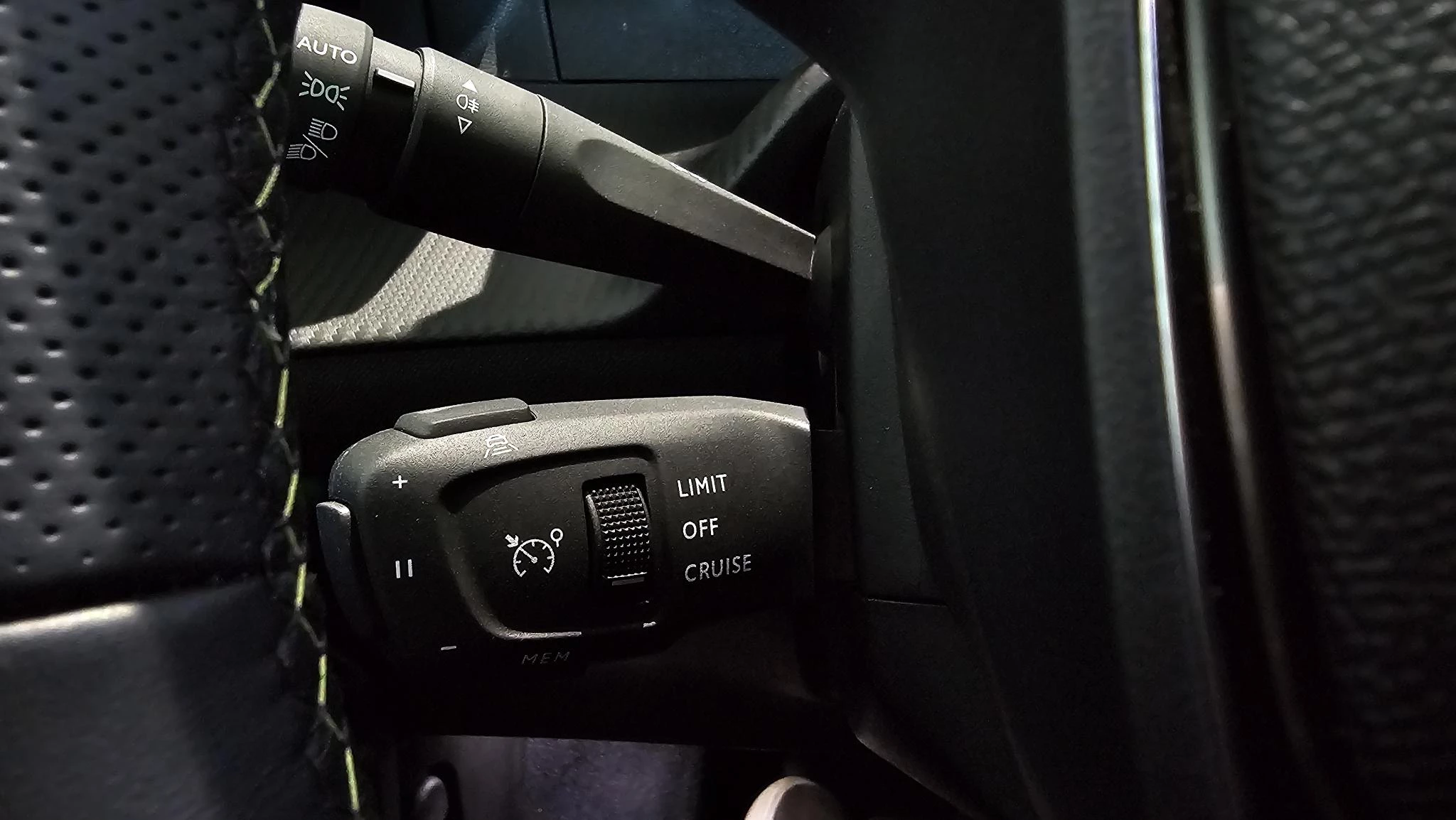 Peugeot e-2008 EV GT Avantage 54 kWh