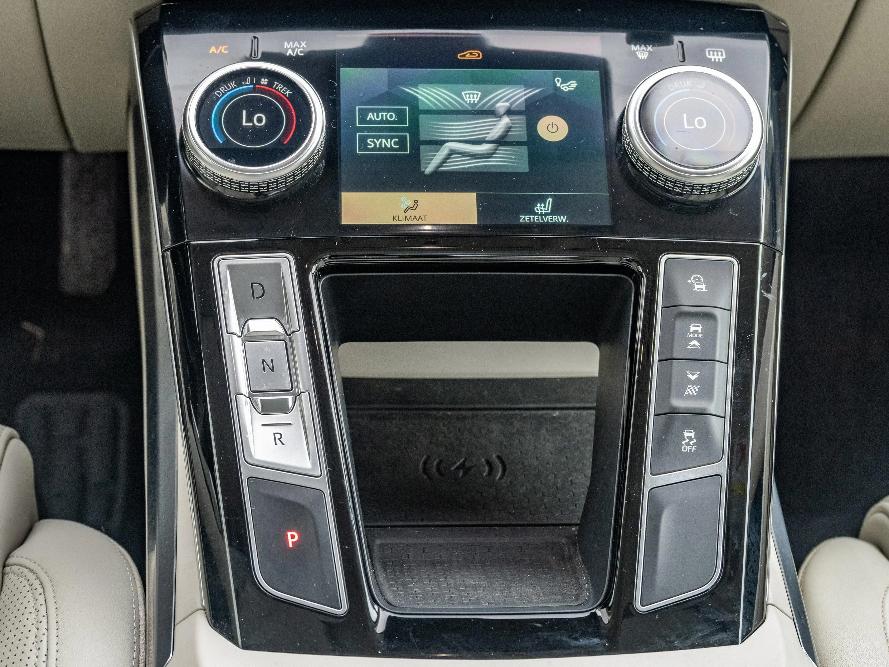 Jaguar-I-PACE-image-28