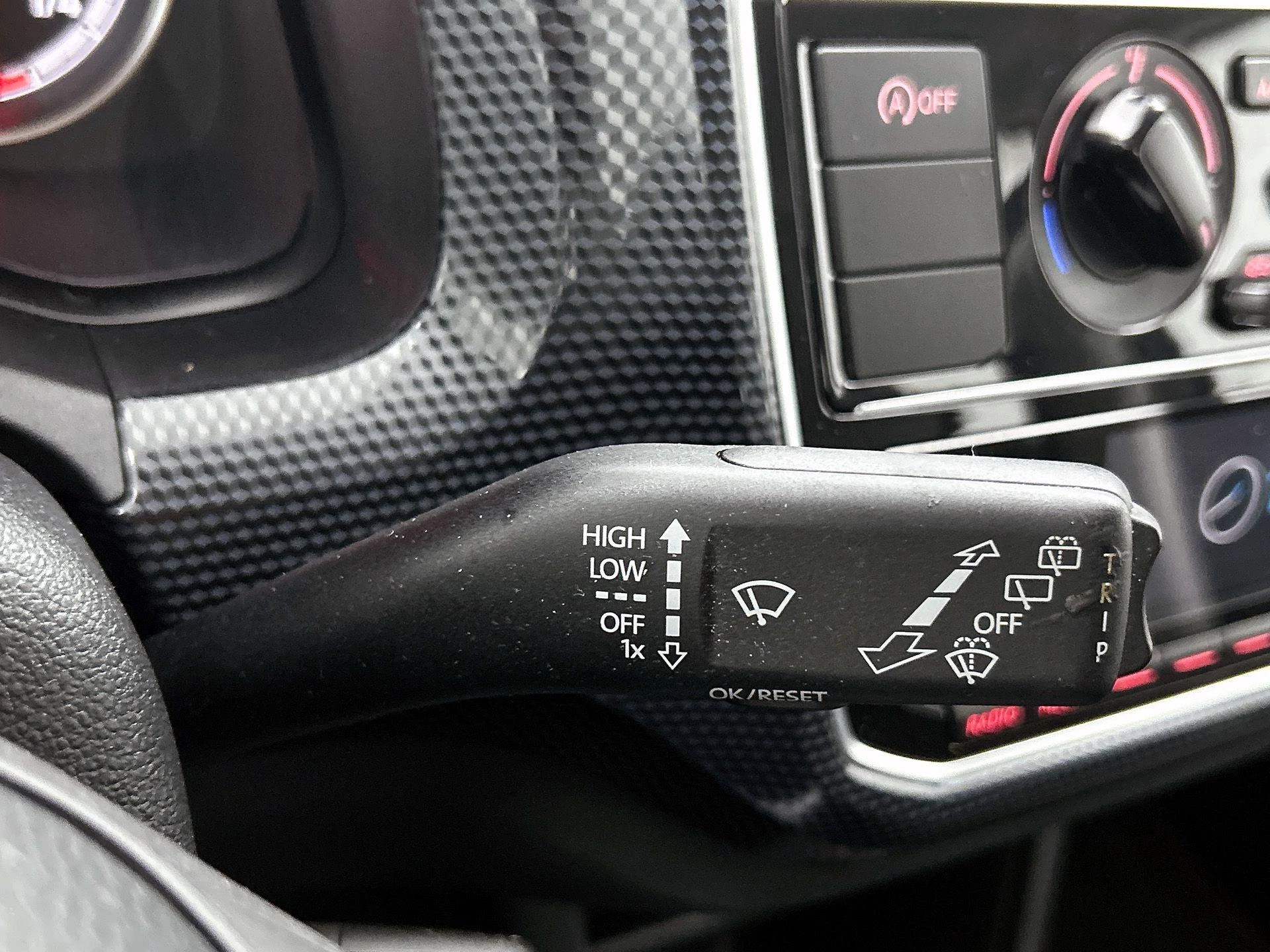 Volkswagen up! 1.0 BMT move up 65 PK|